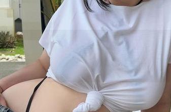 打开Alina Becker的内衣合集-说不定能给你的衣橱加点料